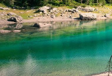 Lake Wanderer Mural Wallpaper - Image 5