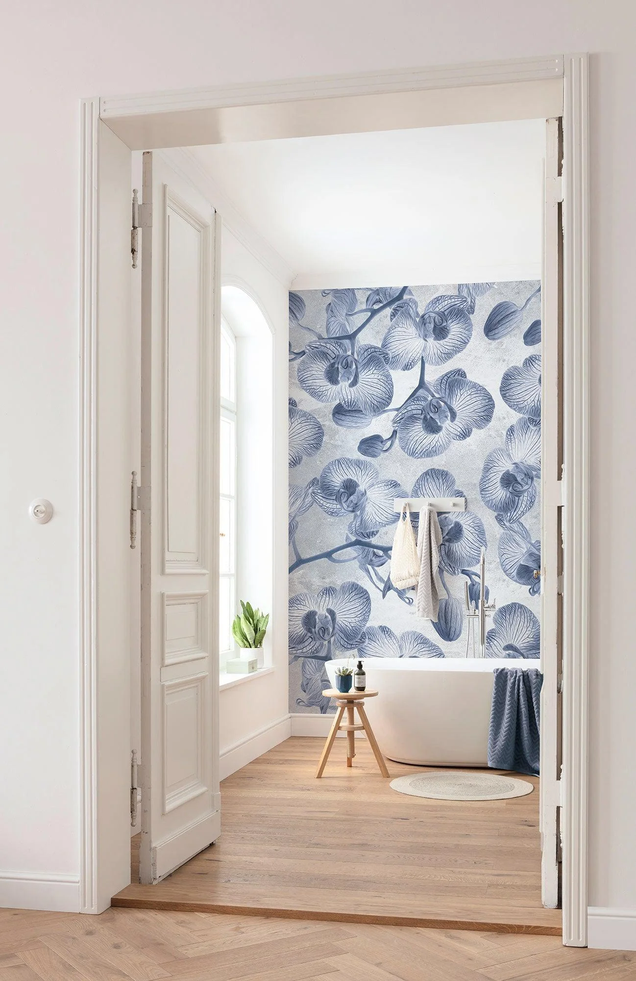 Orchidée Mural Wallpaper