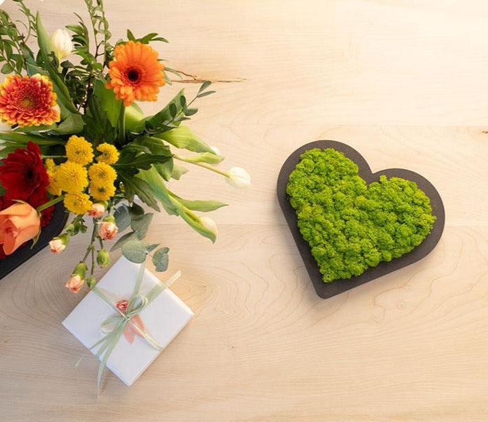 Red Moss Heart - Image 8