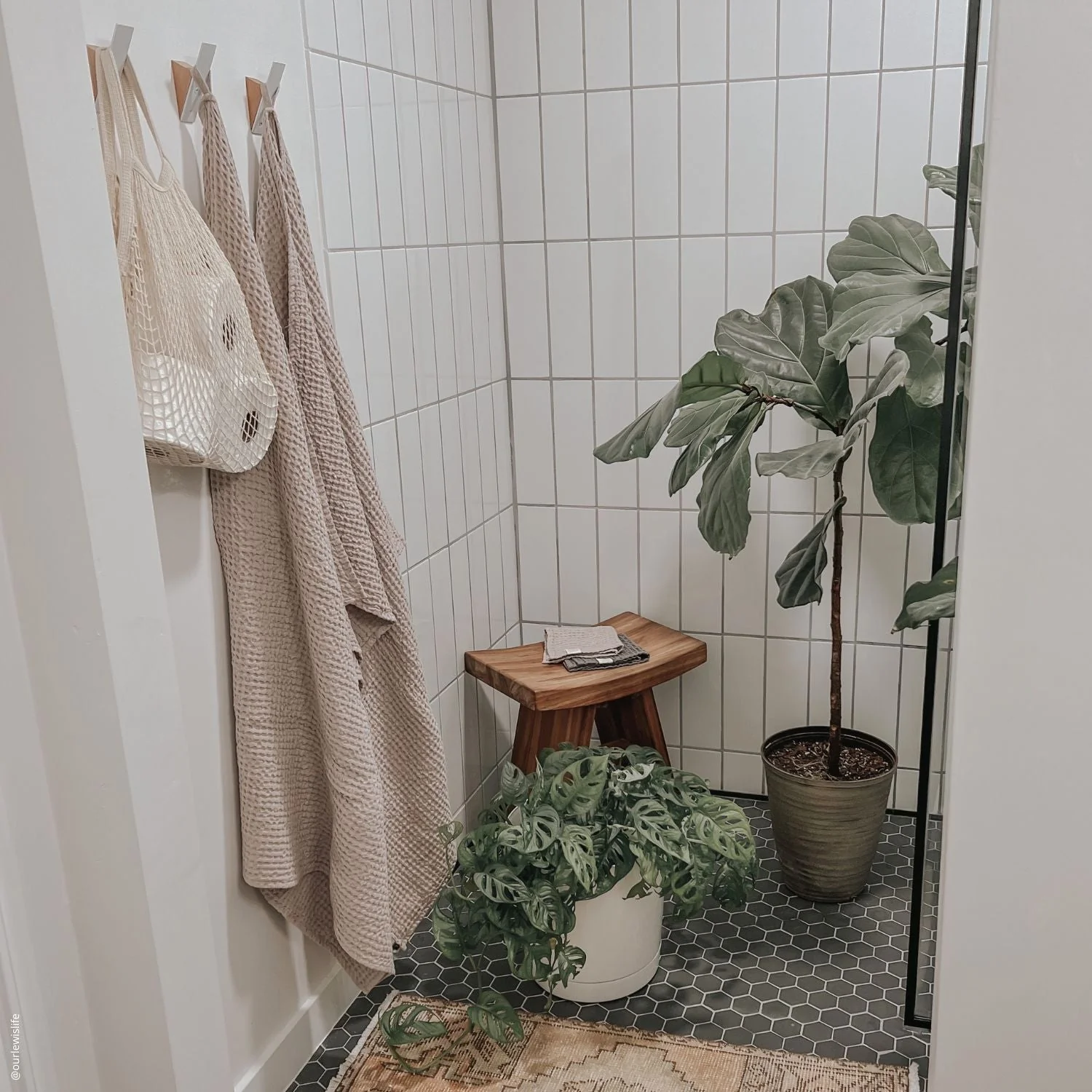 Rose Linen and Cotton Waffle Towel - Image 9