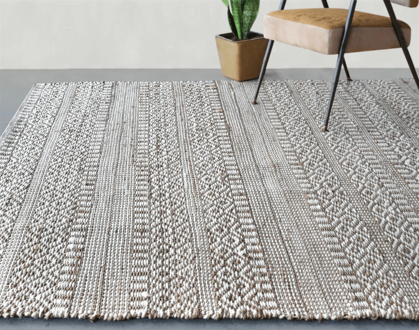 Sarah Hemp & Wool Rug - Image 4