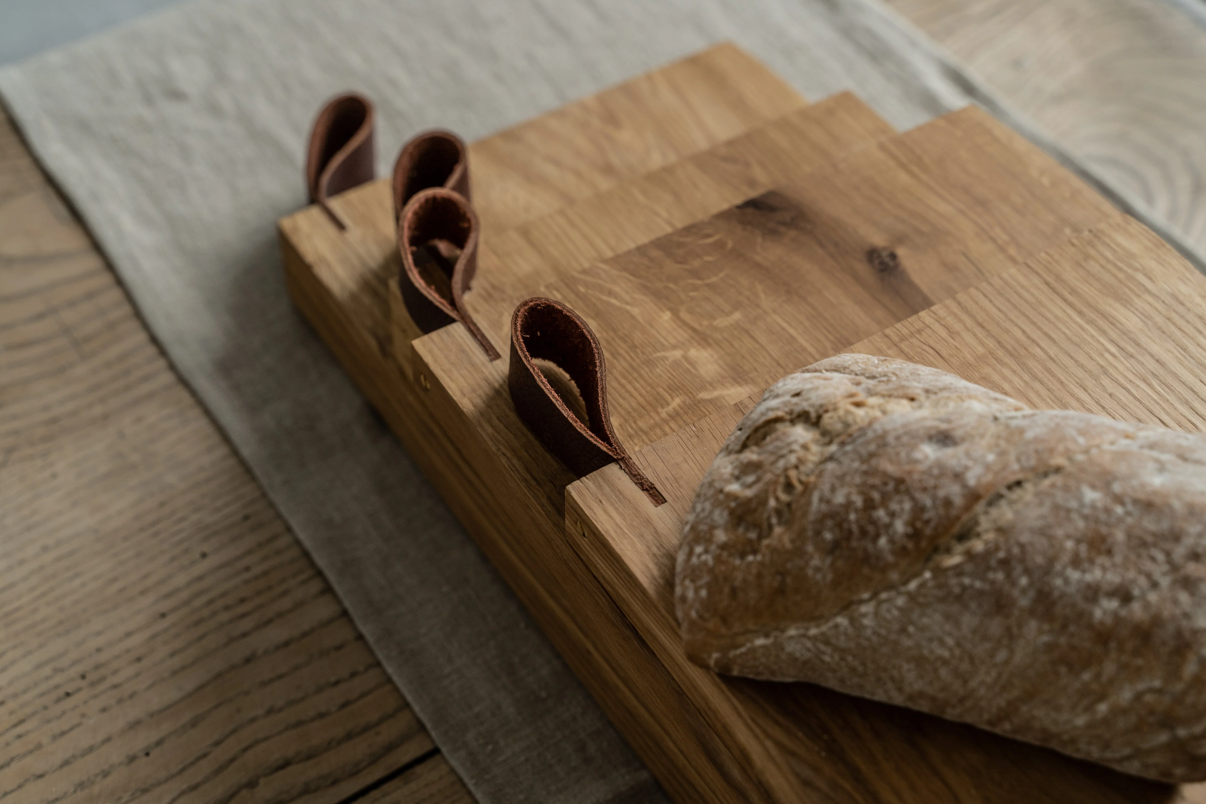 Mediea Mini Oak Cutting Board - Image 15