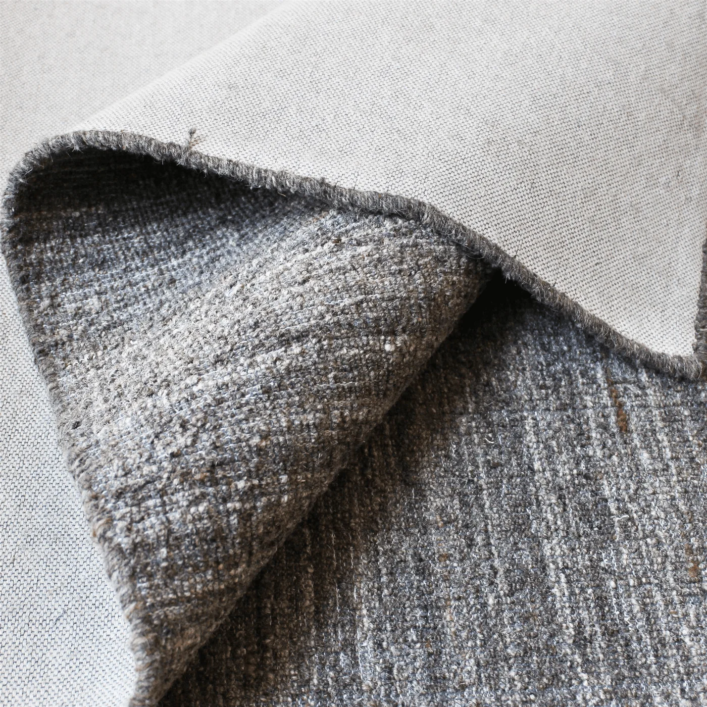 Darya Wool Rug - Image 4