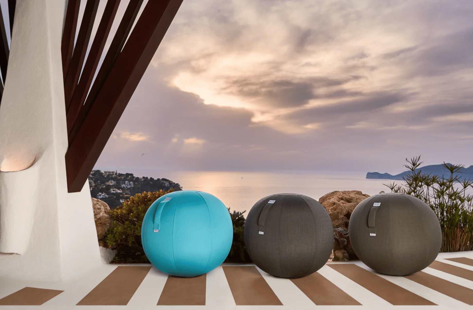 Vluv Aqva Outdoor Sitting Ball - Image 8