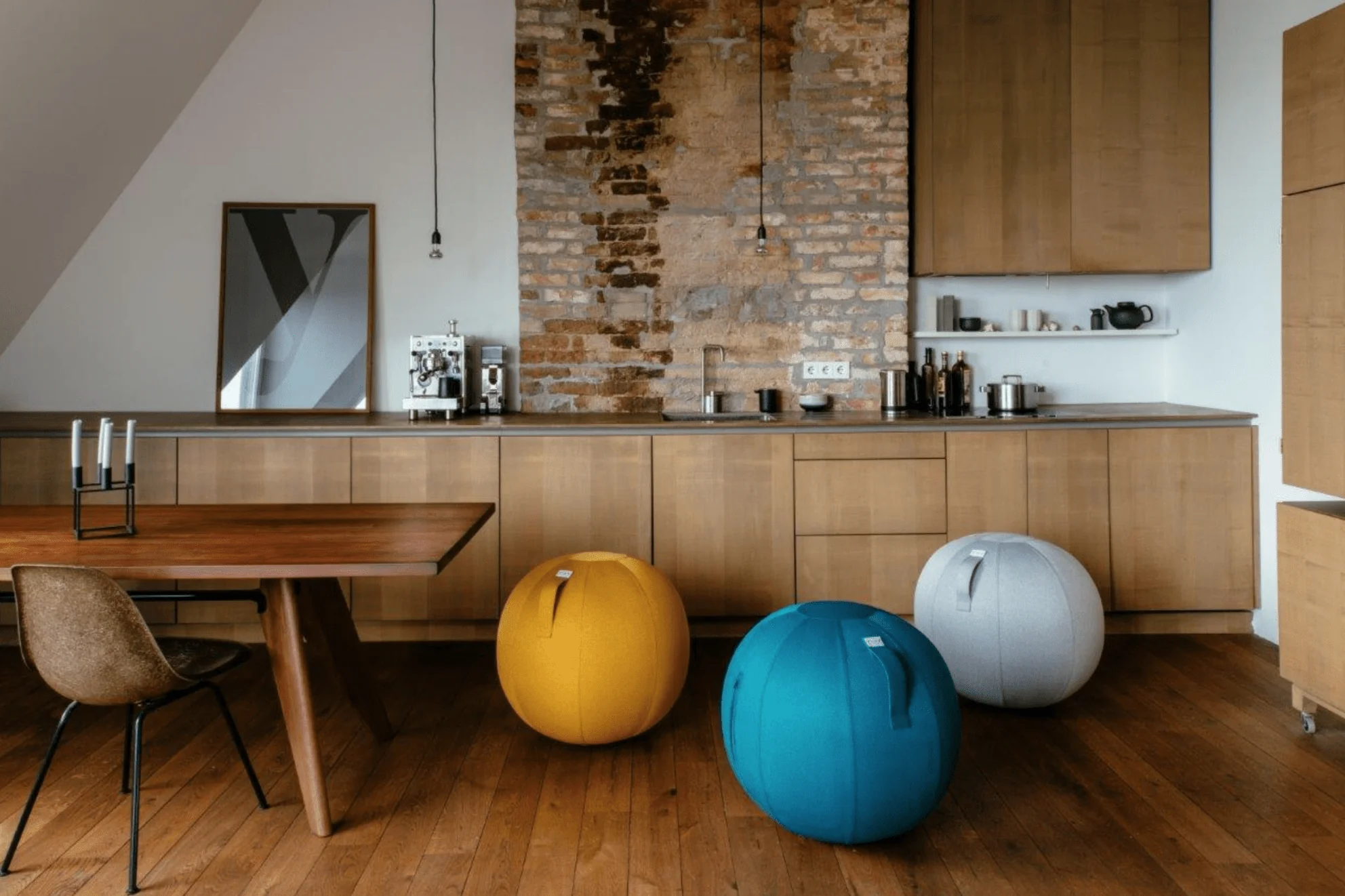 Vluv Leiv Sitting Ball - Image 7