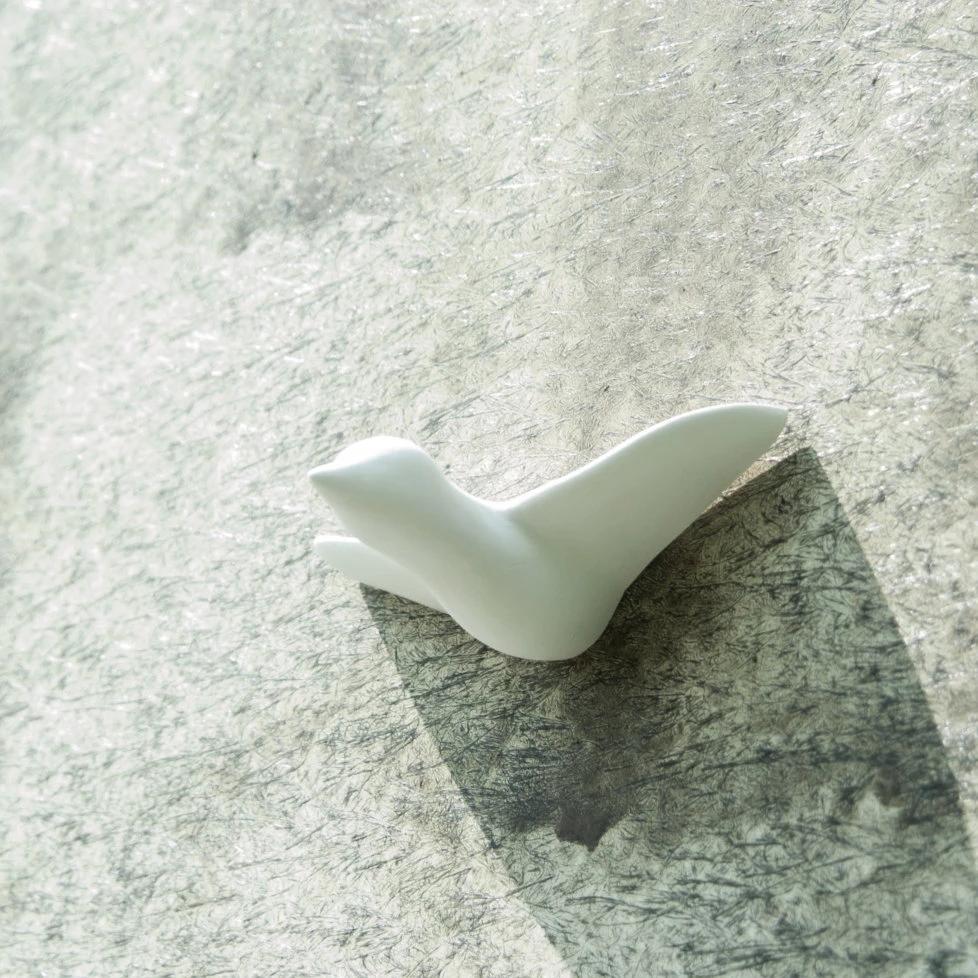 White Ceramic Excursion Bird Wall Hanger - Image 4